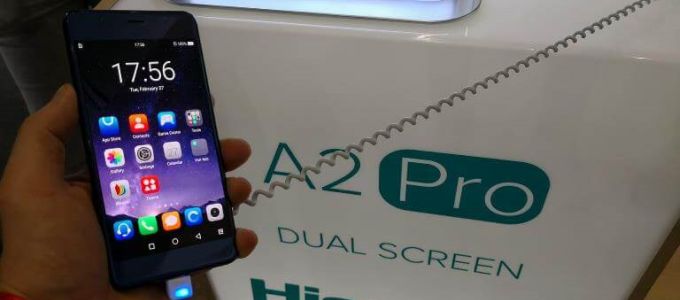 E-ink kijelzõvel jön a Hisense okostelefonja