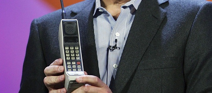 45 éve történt az elsõ mobilhívás