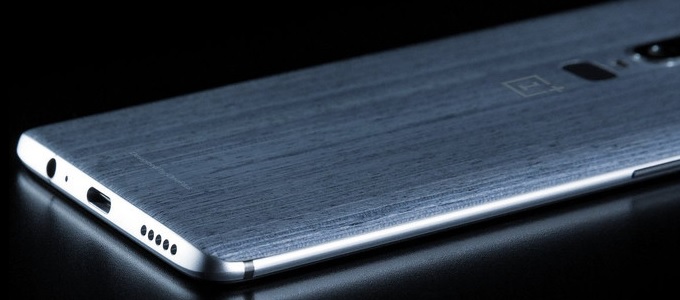 Nagy memóriával jön a OnePlus 6