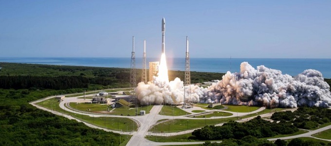 Katonai és kísérleti mûholdakat lõttek fel