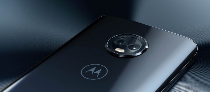 Hat új Moto-telefon mutatkozott be