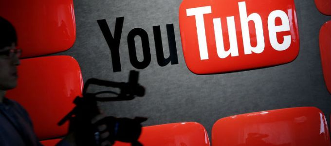 Több mint nyolcmillió videót távolított el a YouTube három hónap alatt