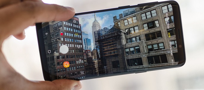 Három változatban jön a Galaxy S10