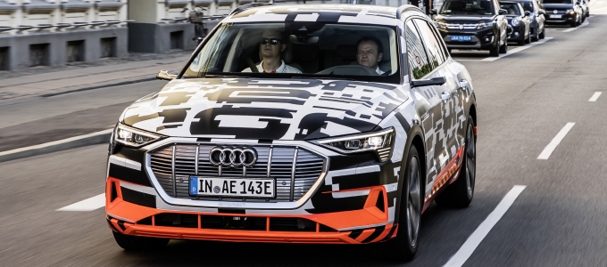 Lemondott a külsõ visszapillantókról az Audi