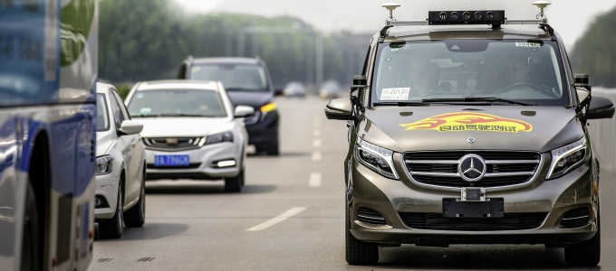 Pekingben tesztelheti robotautóit a Daimler