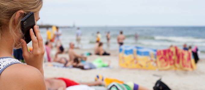 A külföldön dolgozók örülnek legjobban a nemzetközi roaming olcsóságának