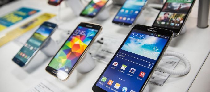 Szenved a Sony, stagnál a Samsung