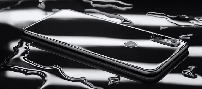 Bemutatkozott a Motorola P30