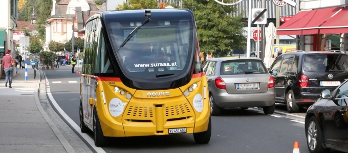 Robotbuszt tesztelnek a Wörthi-tónál