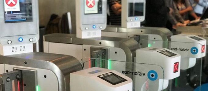 Végig biometikus check-int tervez az Emirates