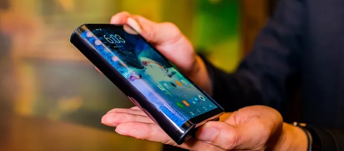 Beharangozták a Samsung hajlítható telefonját