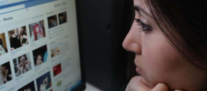 Depressziót okoz a sok facebookozás