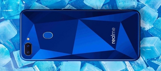 Erõsebb telefonnal újít a Realme