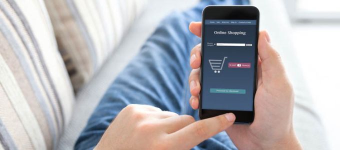 A magyarok fele már mobilról intézi a karácsonyi bevásárlást