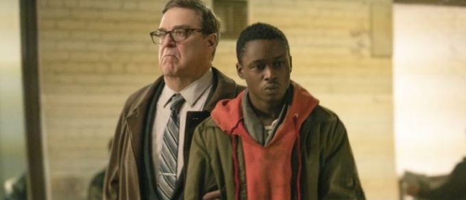 Itt a várt idegeninváziós scifi, az Elrabolt világ magyar nyelvû elõzetese