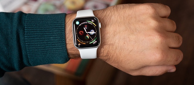 Gyorsan bõvül a viselhetõk piaca