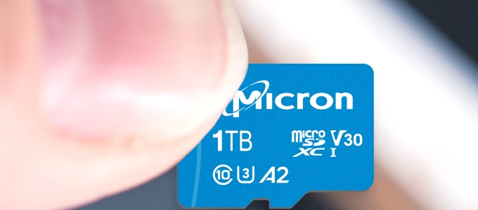 Érkeznek az elsõ 1 terabájtos microSD-kártyák