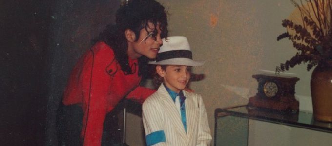 Neverland elhagyása - az évtized legmegrázóbb dokumentumfilmje vagy legnagyobb hazugsága