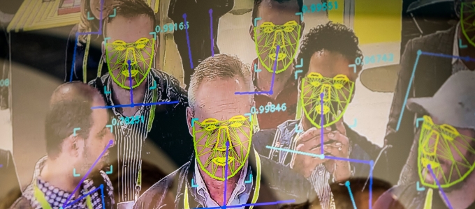 Arcfelismerés - törvényi szabályozást sürget a Microsoft