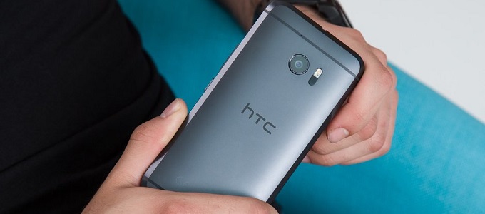 Olcsó telefonnal próbálkozik a HTC