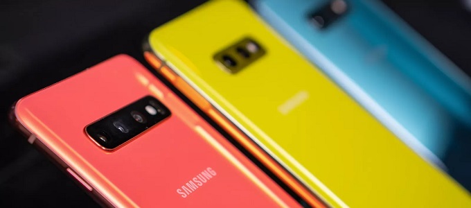 Jövõre jön a Galaxy Fold 2