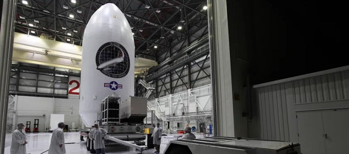 Két éve repül a kémsikló