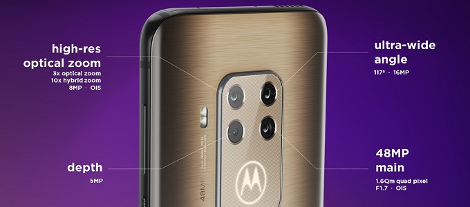 Itt a Motorola One Zoom
