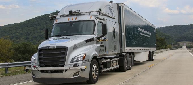 Az autonóm teherautókra fókuszál a Daimler