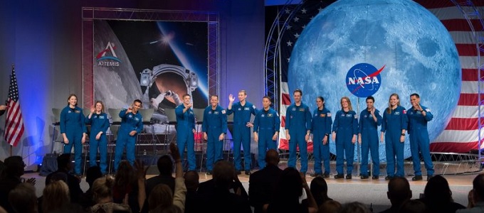 Ûrhajósokat keres a NASA