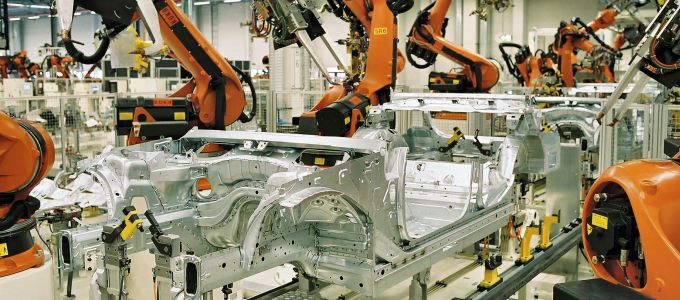 Ötezer robotot rendelt a BMW