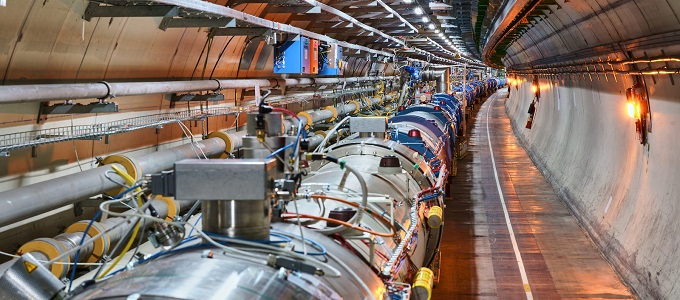 Alakul a Nagy Hadronütköztetõ utódja