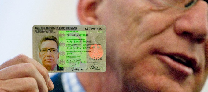 Telefonjukkkal azonosíthatják magukat a németek