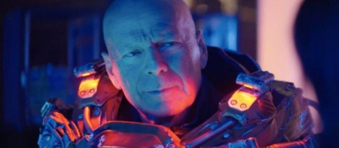 Az elsõ kép Bruce Willis világmegmentõs ûrscifijébõl