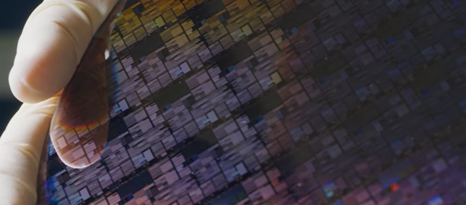 Komoly gyorsulást ígér az IBM POWER10