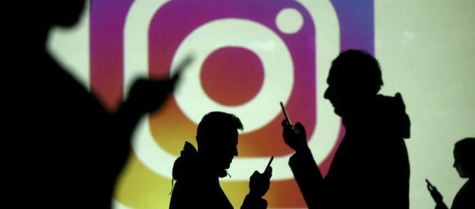 Megfigyeli a felhasználókat az Instagram