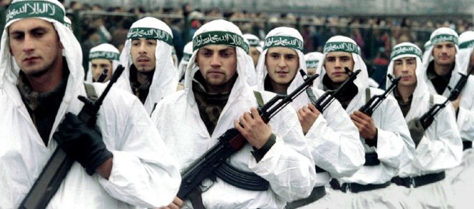 Tele van a net albán, bosnyák és szerbhorvát nyelvû dzsihadista propagandaanyagokkal