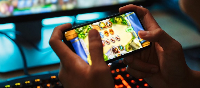 Mobiljátékokkal terjednek a káros reklámok