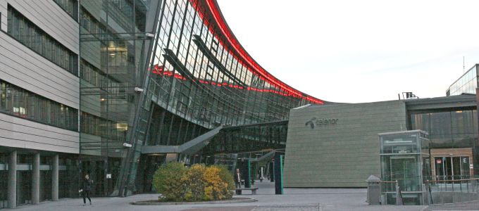 140 embert vesz fel a Telenor Szegeden