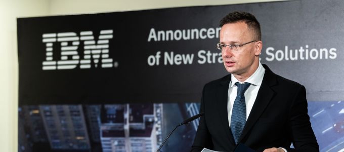 Fejleszti székesfehérvári központját az IBM