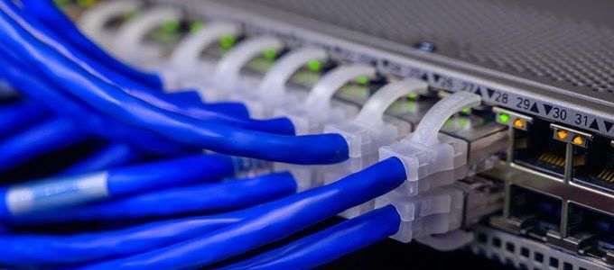 Átlagosan harmadával nõtt az internetforgalom Magyarországon