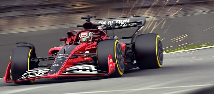 Sztorival jön az F1 2021