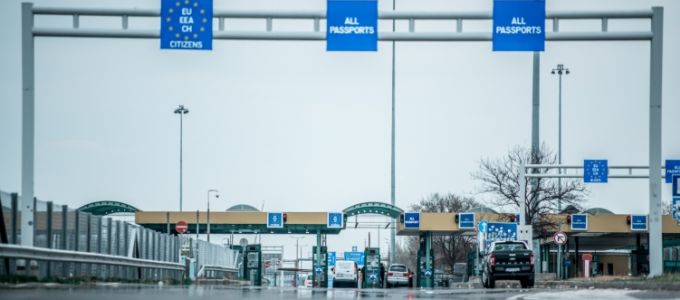 Hardverprobléma miatt teljesen leállt a határátkelõk informatikai rendszere