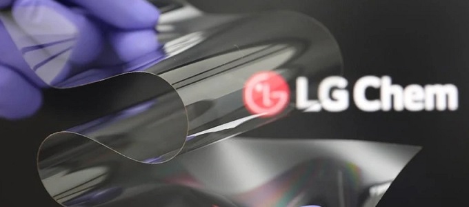 Jobb hajlítható paneleket akar az LG