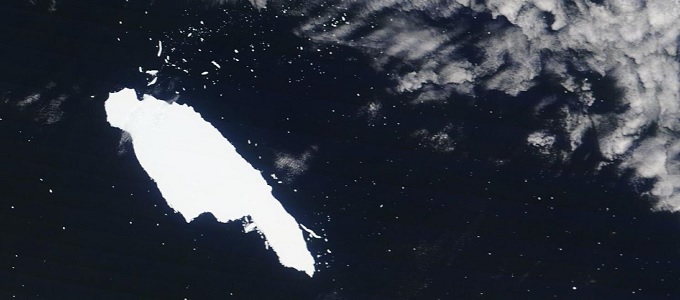 152 milliárd tonna víz olvadt ki a nagy jéghegybõl