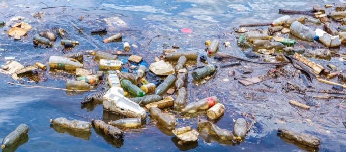 Drónokkal és mûholdakkal követnék a tengerben lévõ szemetet