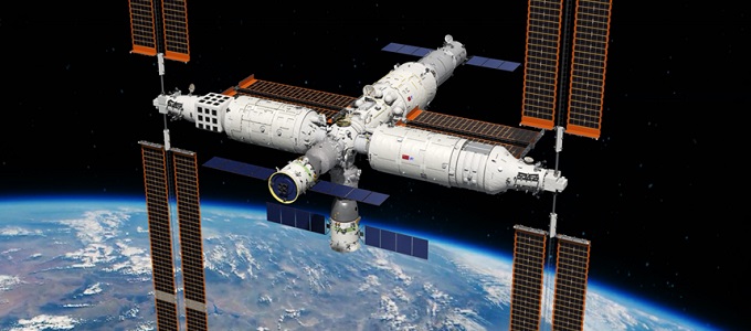 Három ûrhajós érkezett a kínai állomásra