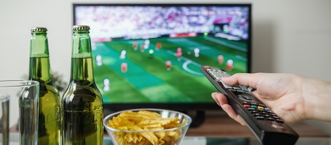 Egyre kevesebbet tévéznek a fiatalok
