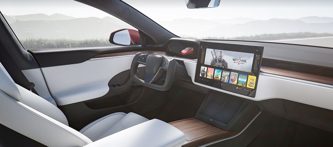 Steam-játékok jönnek a Tesla autóiban