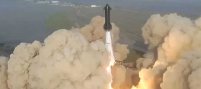 Felrobbant a SpaceX óriásrakétája