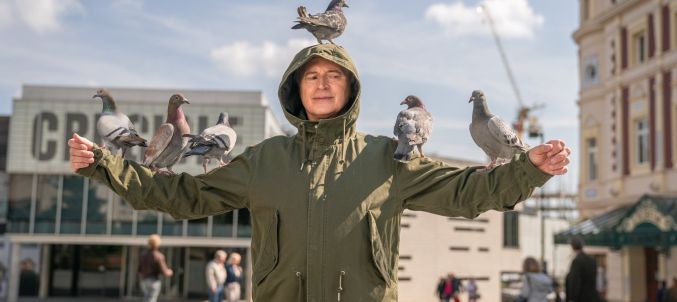 Júniusban folytatódik az Alul semmi